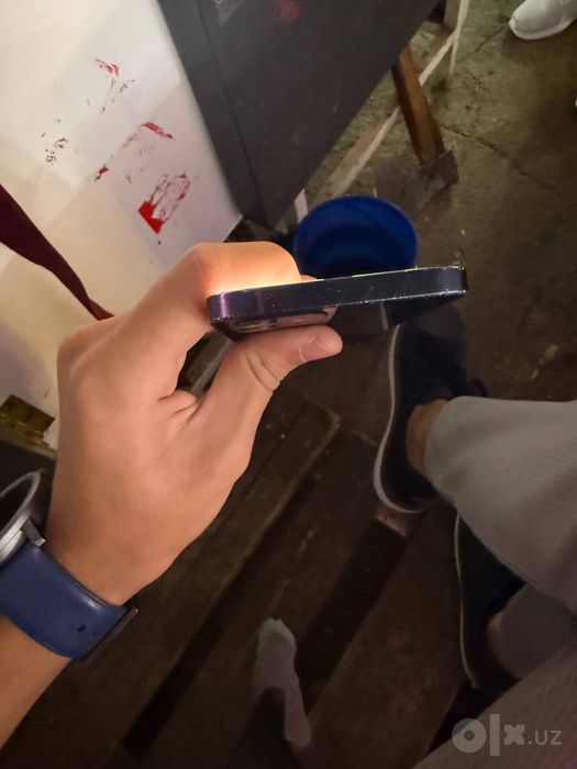 Sotiladi iphone 12 64gb
