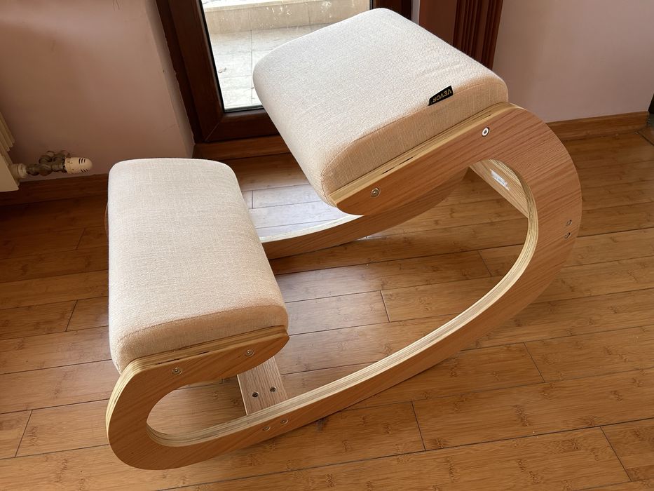 Ергономичен коленичещ стол за активно седене