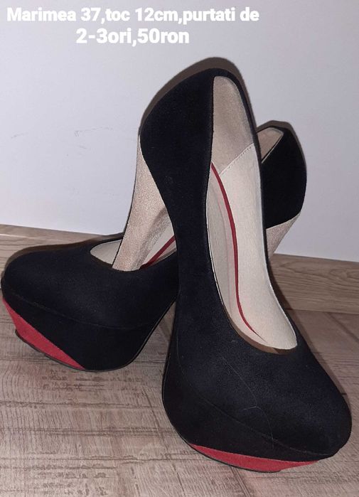 Vand pantofi catifea