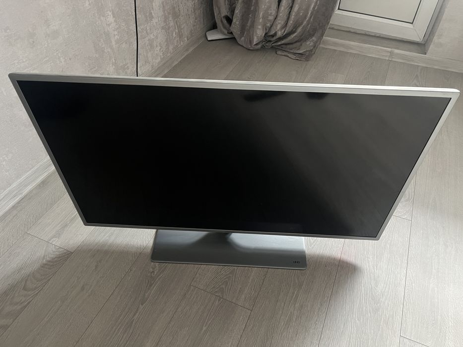 Продам Smart TV Samsung