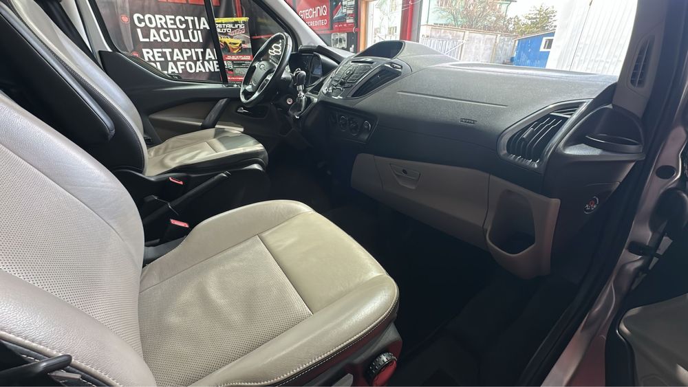 Ford Turneo Custom, 8 locuri, 2015