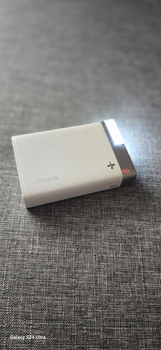 Повербенк белого цвета