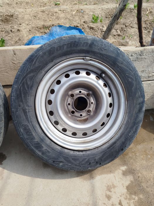 Продам диски с шинами