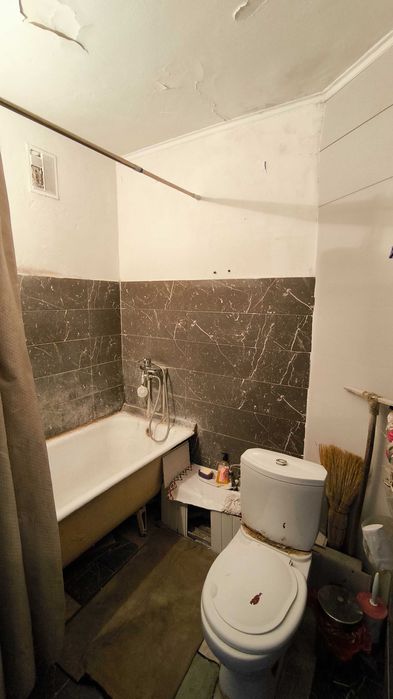 Продаётся 2-комнатная квартира 101-серии на АЙБЕРГЕНОВА - Этаж 3 из 5