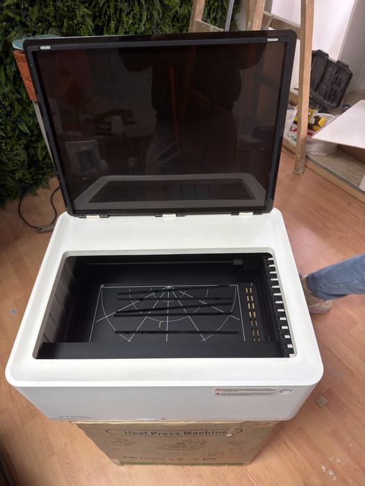 xTool M1 10W – лазер за гравиране и рязане + плотер 2 в 1.