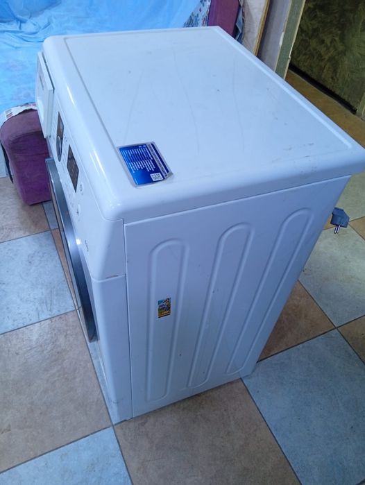 Продам стиральную машинку