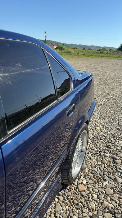BMW Seria 3 1994 benzină, 7.836 € — imagine 3