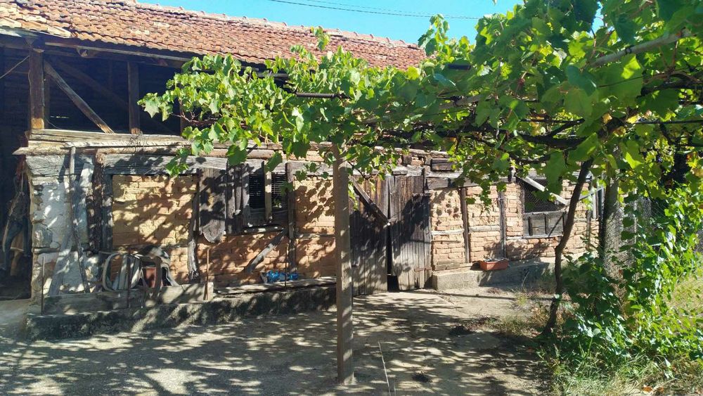 Продава се Къща в с. Микрево, Област Благоевград - 140 кв.м за 500 €/кв.м - Снимка #2