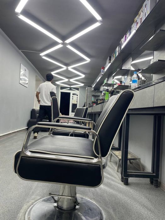 Кресла для салона или барьбршопа состояние как на фото новое