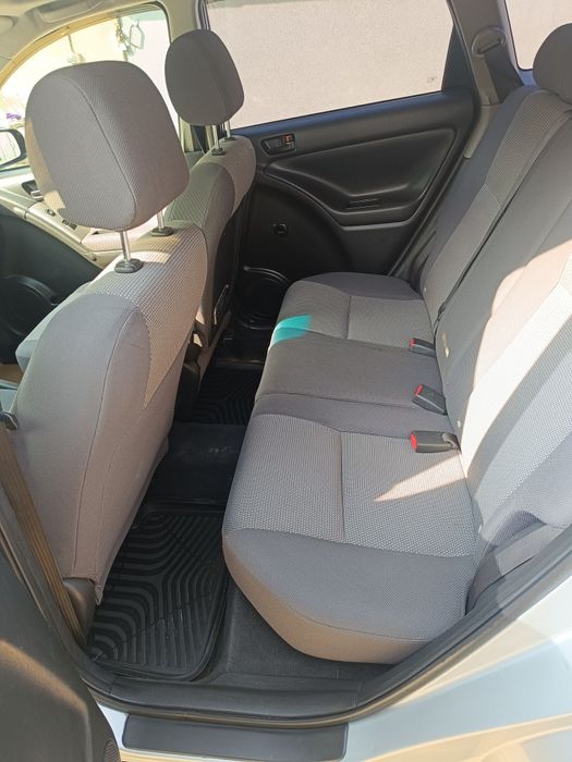 Автомобиль Pontiac Vibe