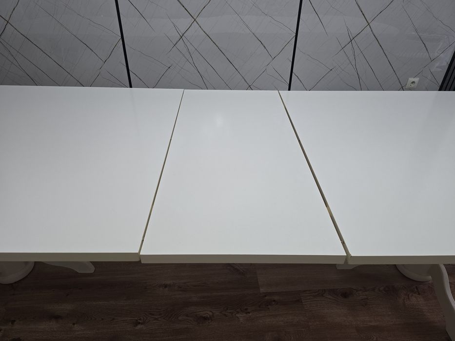 Гостевой стол без стулия