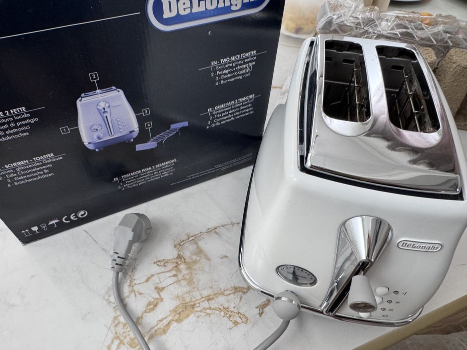 Продаётся тостер De’Longhi