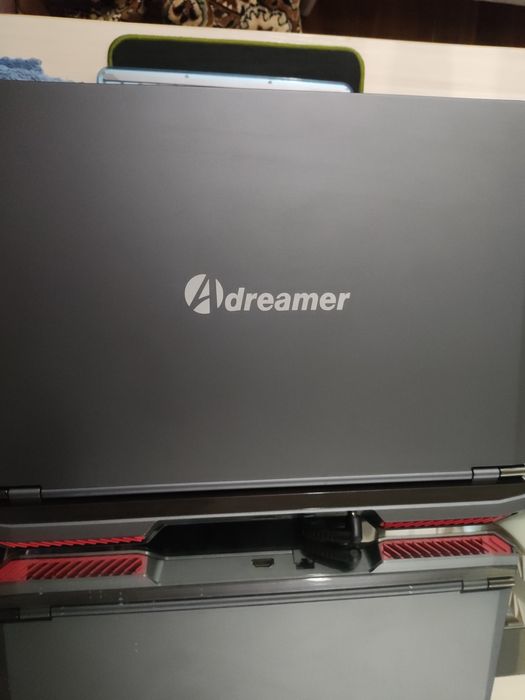 Срочно срочно продается игровой ноутбука Adreamer AH16