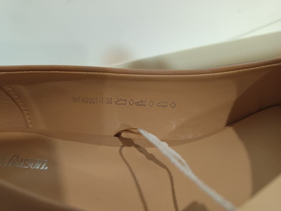 Дамски обувки Clara Barton