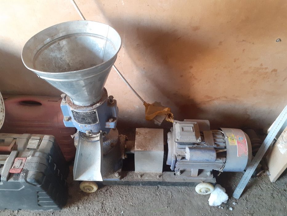 Кормодробилка жем бірктіргіш