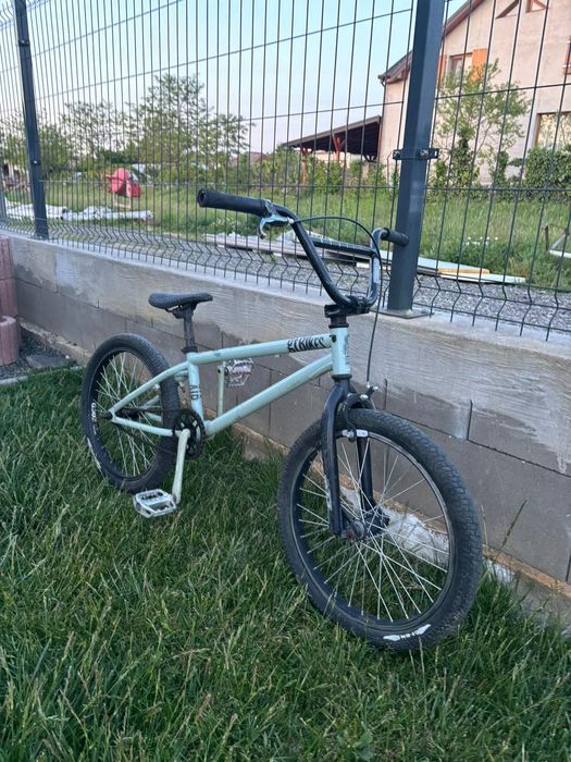 Vând BMX GTbikes