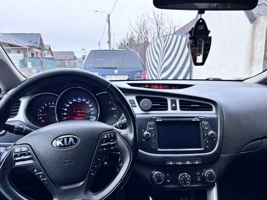 - Kia ceed II JD - An 2012 -