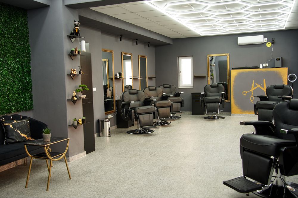 Inchiriez post frizerie/procent!