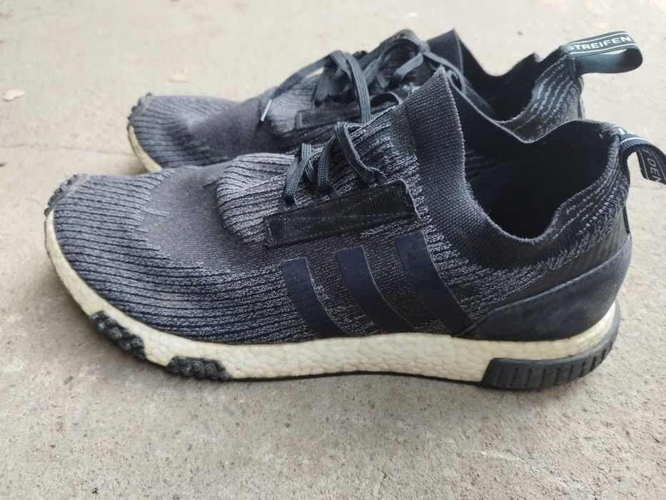 ADIDASI marca ADIDAS BOOST marime 48