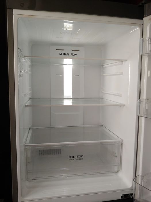 Продам холодильник с морозильной камерой