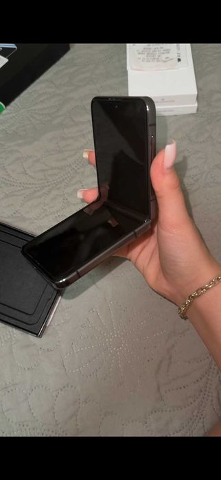 Телефон Samsung Galaxy Z Flip 5, 512GB