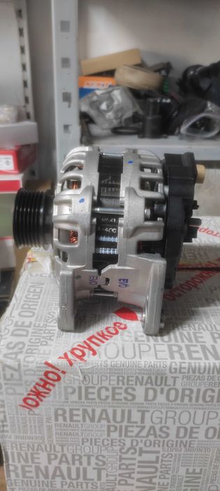 Генератор на ларгус Рено оригинал