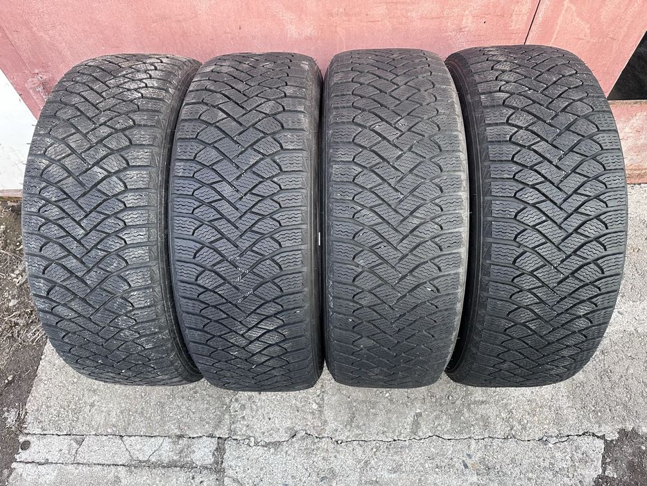 Зимняя резина 235/55 20 Maxxis