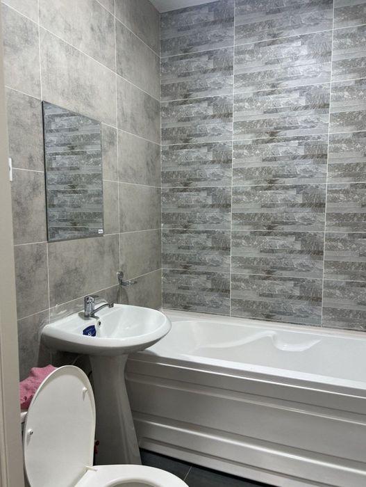 Tuzel metro yaqinida arenda bezmakler