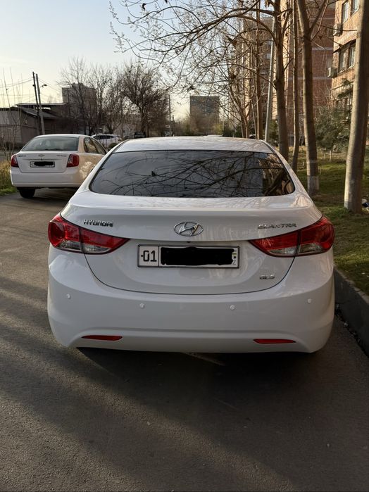 Продается Hyundai Elantra polniy full