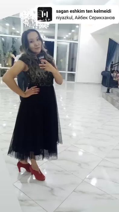 Вечернее платье черного цвета 46-48 размер