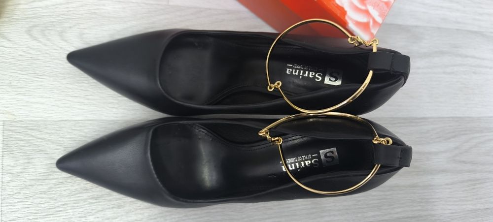 Продам туфли 40 размер