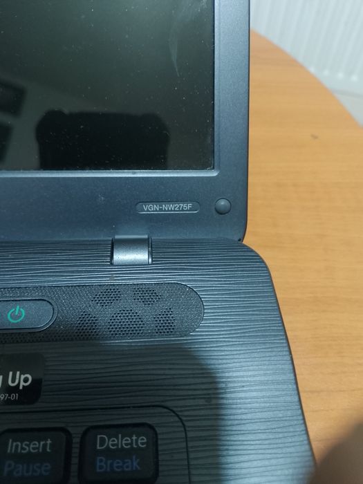Laptop Sony vând sau schimb cu tableta functionala
