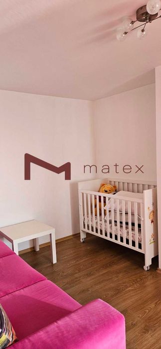 Просторен Многостаен Апартамент на отлична локация-Кателиев