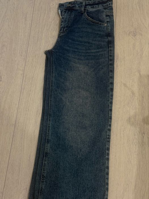 Продам женские джинсы 29р
