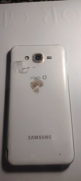 Galaxy J7 xotirasi 16GB, aperativka 1,5GB holati normal. Android 5.1.1