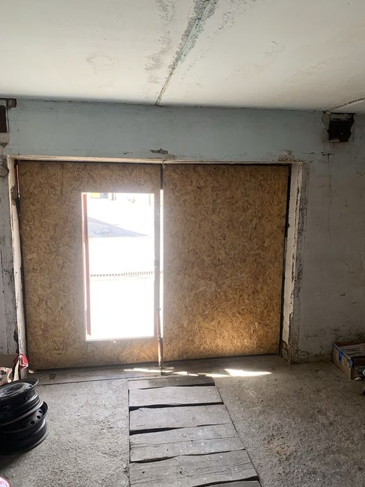 гаражи в Речнике продам