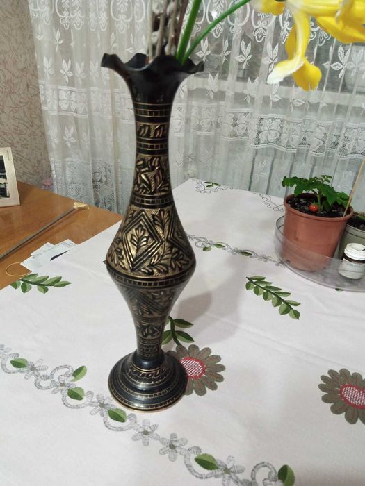 Ваза настольная.