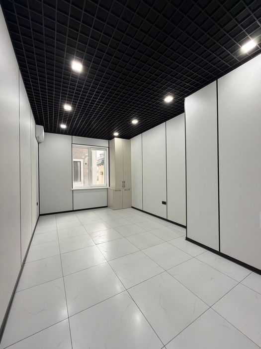 Продается срочно нежилое помещение Шота Руставели