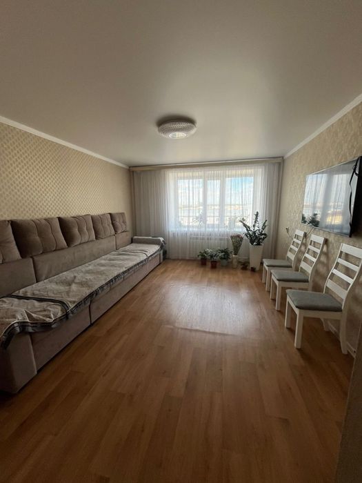 Продам 4 комнатную квартиру