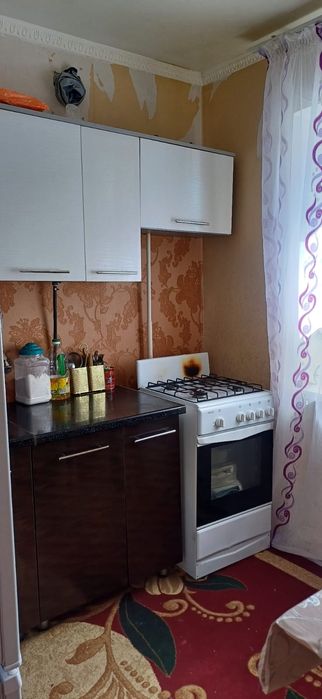 1 бөлмелі кв сатылады 3 этаж.  Бегім ана көшесі 3 дом. Вокзал жанында.