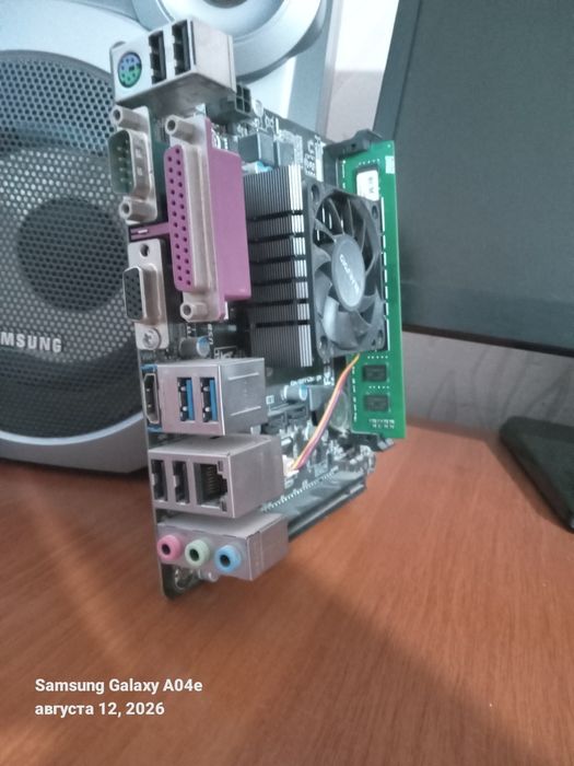 Материнская плата Lga 1155 и Amd  i3 + бонус видеокарта! комплект