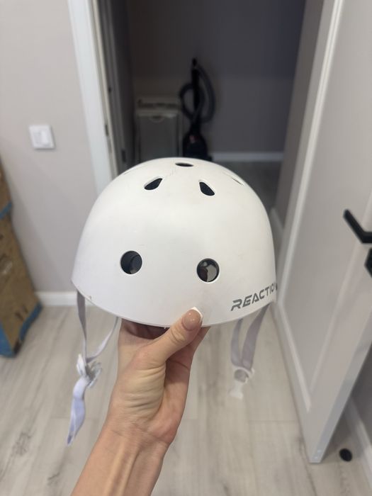 Шлем для роликов и коньков детский