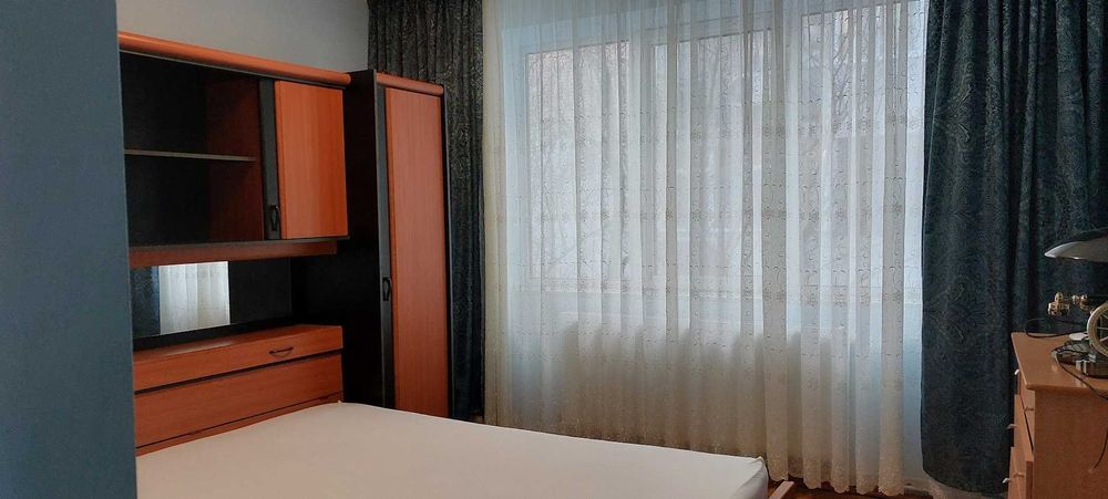 Închiriez apartament 2 camere – Micro 17