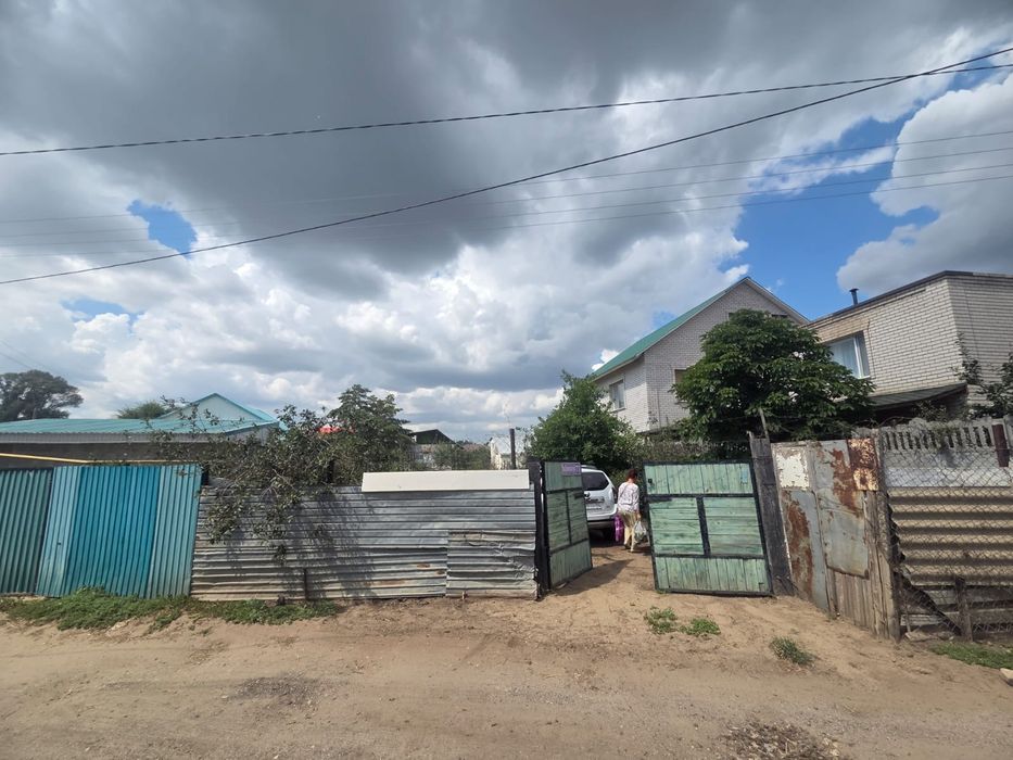 Продам дачный участок с домиком
