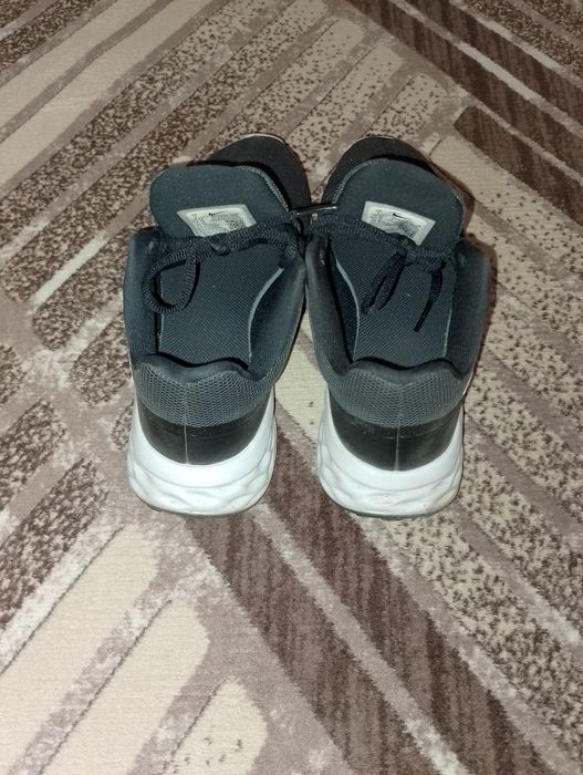 Дамски маратонки Nike