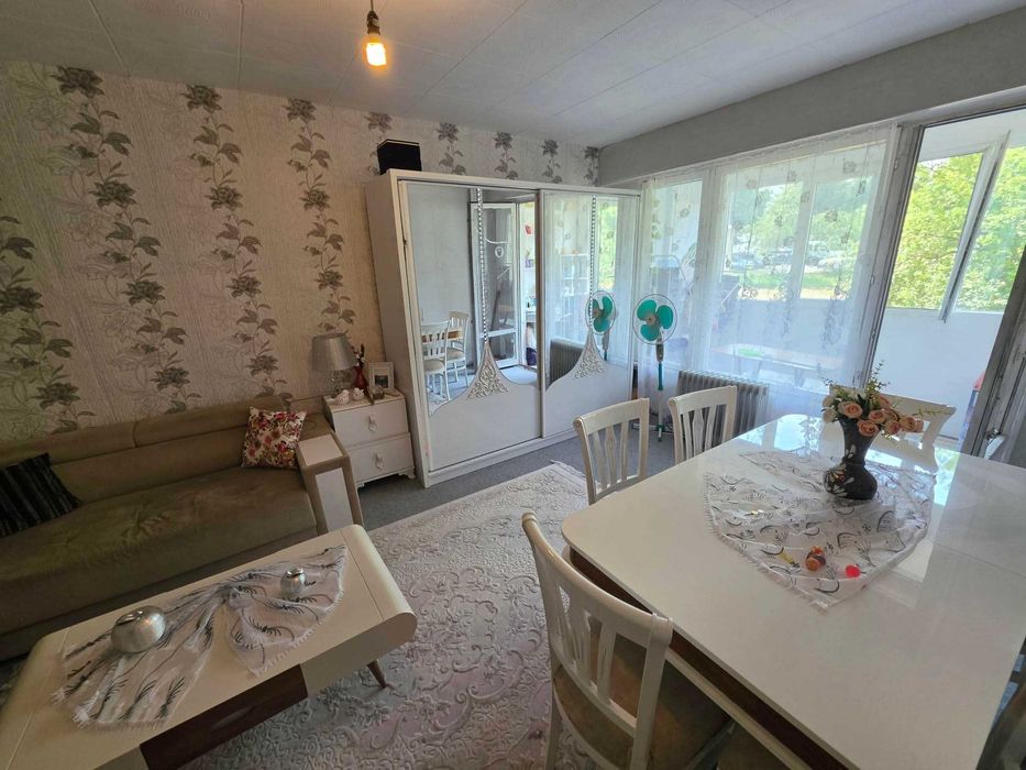 Продава се Тристаен апартамент в Търговище, Запад 2 - 82 кв.м за 1085 €/кв.м - Снимка #2