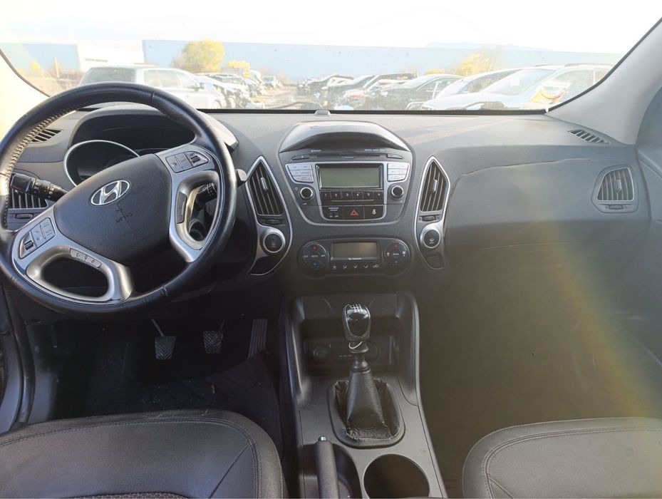 Хюндай IX35 HYUNDAI IX35 на части 1.7CRDI
