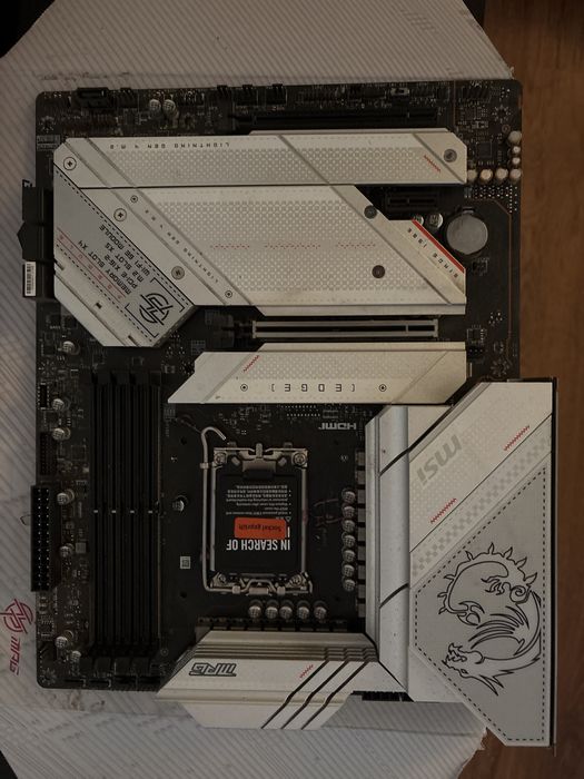 MSI MPG Z790 EDGE WiFi DDR5 functioneaza perfect