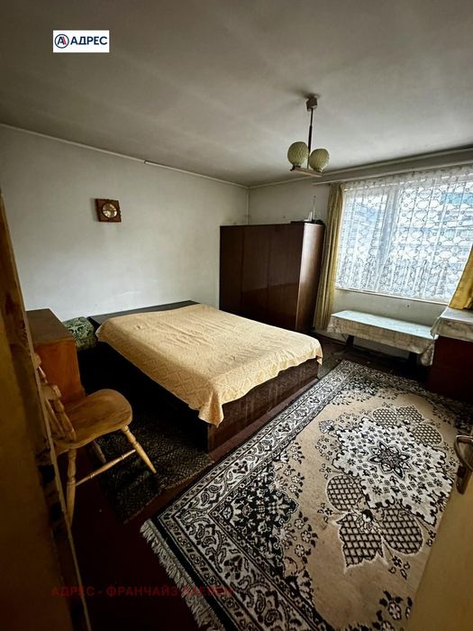 Къща в Ловеч, област-гр.Троян площ 138 цена 95000