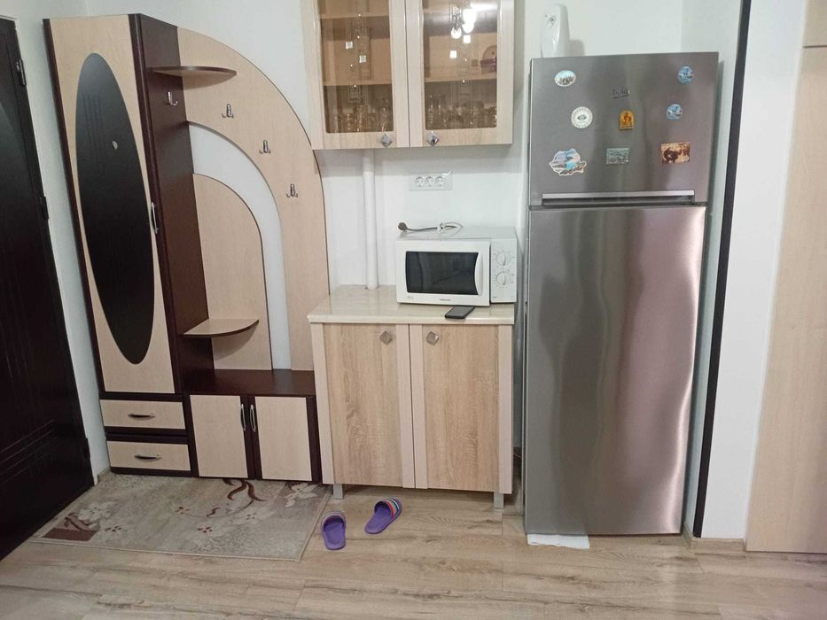 Inchiriez apartament 2 camere, zona Mercur, cartier Cetate